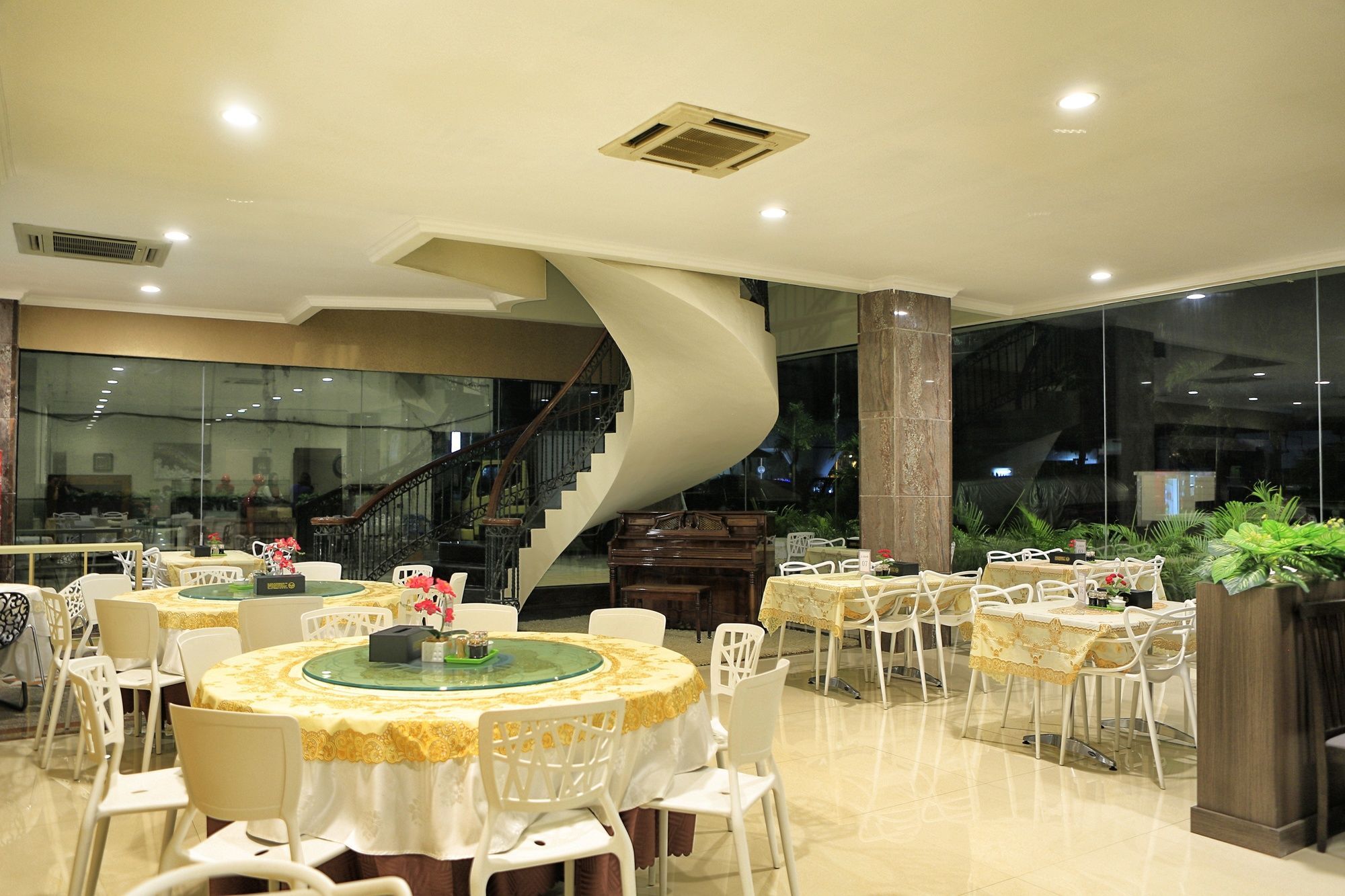 Hotel 55